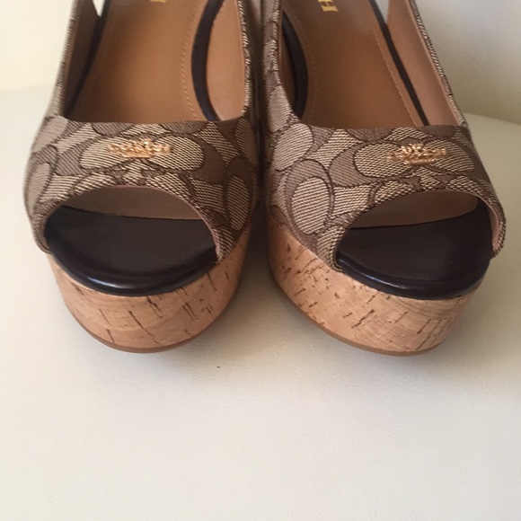 Coach logo platform sandals, new - Picture 2 of 7
